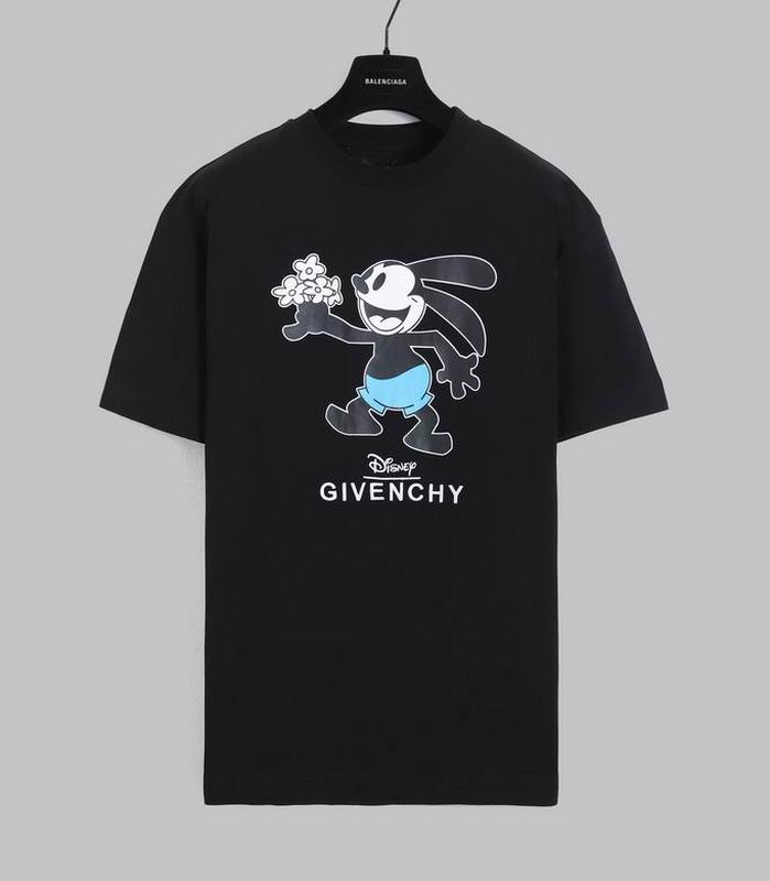 GIVENCHY Men's T-shirts 202